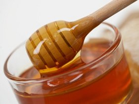 Birra al miele: il particolare gusto del miele nella bevanda più bevuta in italia