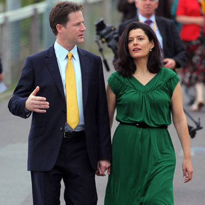 David Cameron nuovo premier inglese, a meno che Gordon Brown, Nick Clegg e la Regina non..