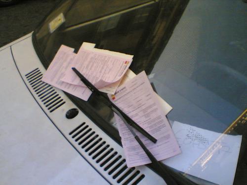 Auto a noleggio: 5 multe in Italia ma al turista francese verbali dopo un anno e mezzo!