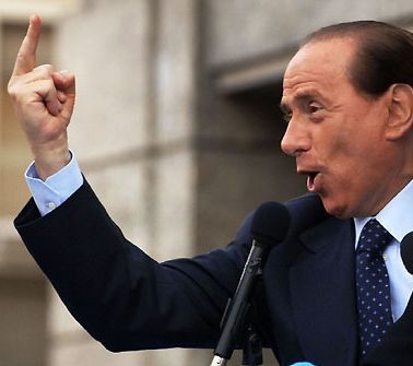 Berlusconi propone la riduzione dei parlamentari